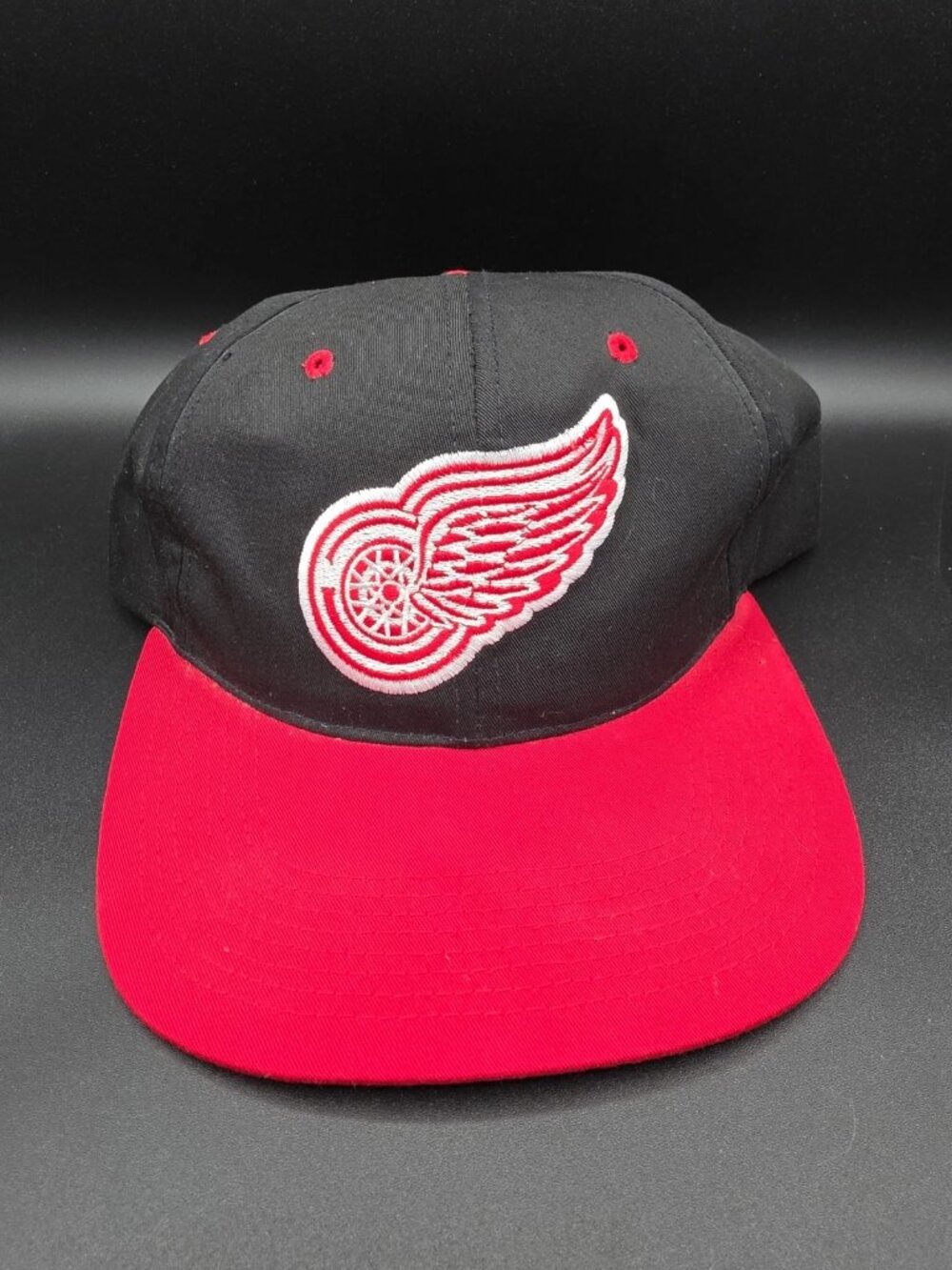 Vintage Sports Specialties Detroit Red Wings Plain Logo Snapback Amazing Conditi